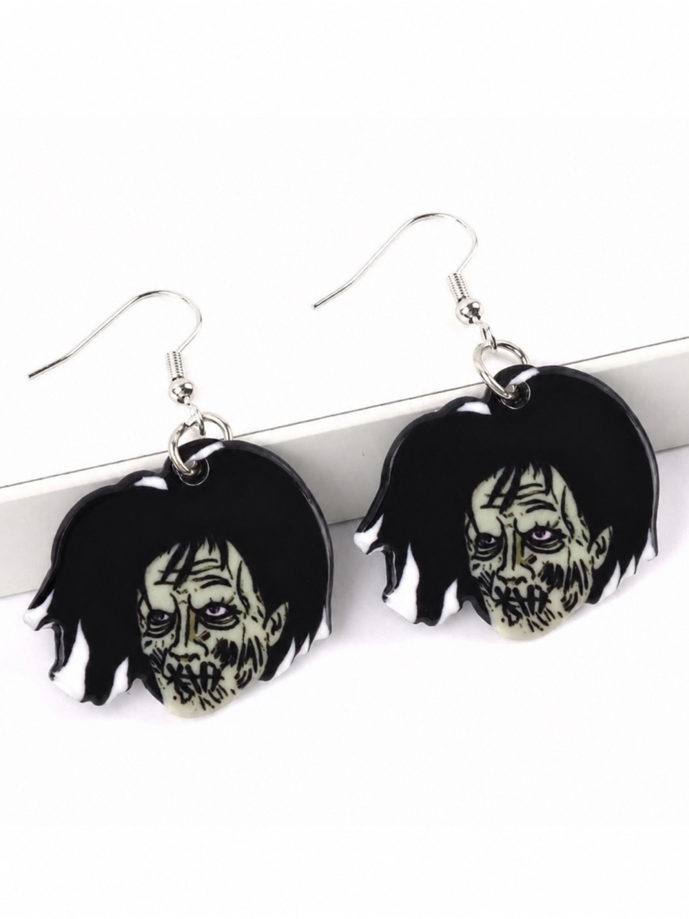 “Billy Butcherson” Hocus Pocus Zombie Undead Walking Dead Cursed Stitched Dangle - Picture 3 of 7